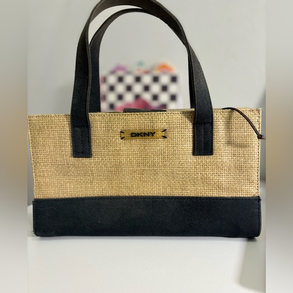 DKNY HANDBAG